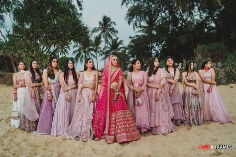 Indian Wedding Bridesmaids Outfits, Indian Bridesmaids Outfits, Indian Wedding Bridesmaids, Bridesmaid Indian, Bridesmaid Dresses Indian, Bridesmaid Poses, Bridesmaid Photoshoot, Indian Bridesmaid Dresses, Bridesmaids Photos