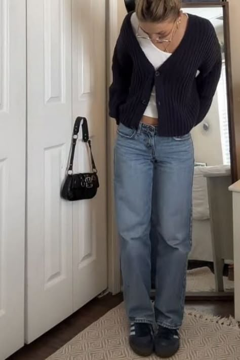 cardigan outfit ideas: with low rise jeans Blue Sweater Cardigan Outfit, Cardigan Over Tshirt Outfit, Small Cardigan Outfit Aesthetic, Outfits For Cardigans, White Shirt Cardigan Outfit, Fall Low Rise Jeans Outfit, Cropped Tie Cardigan Outfit, Cold Weather Outfits With Jeans, Cute Outfits Cardigans