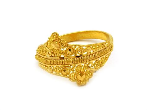 Anguthi Design Gold, Indian Ring, Gold Finger Rings, New Gold Jewellery Designs, Bridal Jewellery Design, Gold Jewelry Simple Necklace, Gold Chain Design, Gold Bridal Jewellery Sets, Gold Bridal Earrings