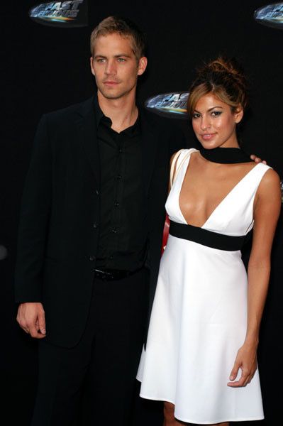 PAUL WALKER & EVA MENDES 2 FAST 2 FURIOUS PARIS, FRANCE PREMIERE  JUNE 12, 2003 Paul Walker Eva Mendes, Dolly Parton Playboy, Movie Premiere Red Carpet, Paul Walker Movies, 2 Fast 2 Furious, Fast 2 Furious, Brian Oconner, Furious Movie, Rip Paul Walker