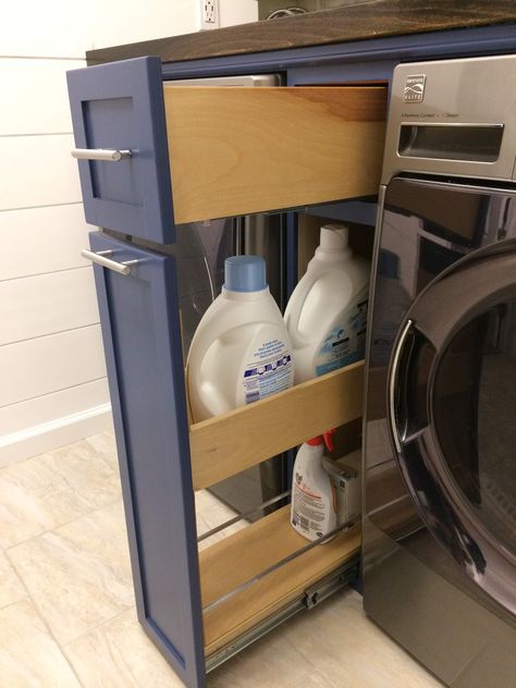 Laundry Room/mud Room, Stylish Laundry Room, Dream Laundry Room, Laundry Cabinets, Mudroom Laundry Room, Kitchen Ideas Dark Cabinets, Kitchen Ideas Dark, Laundry Room Layouts, Laundry Room Renovation