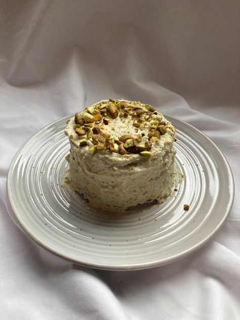 Crunchy Food, Pistachio Cake Recipe, Banana Yogurt, Plant Milk, Pistachio Cake, Caking It Up, Oat Flour, Rich Life, Vegan Paleo