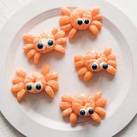 Cute Animal Shaped Food, Fruit Animals Easy, Cute Summer Snacks, Cute Fruit Ideas, Fun Food Ideas For Kids, Palm Royale, Vbs Snacks, Aktiviti Tadika, Fest Mad