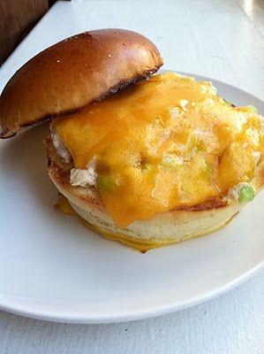 Tuna melt Homemade Chicken Salad, Homemade Chicken Salads, Mixer Recipes, Tuna Melt, Easy Main Dishes, Tuna Melts, Best Salad Recipes, Sausage Gravy, Salad Sandwich