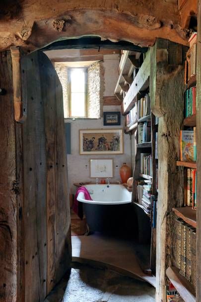 Country Style Bathrooms, Patchwork Tiles, Interior Design Rustic, Country Bathroom, Cosy Living Room, Wooden Bathroom, Rustic Bathrooms, Solid Core, Bathroom Pictures