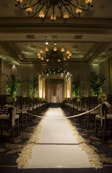 Beautiful ballroom setting for a grand Bellagio Las Vegas wedding ceremony Classic Wedding Aisle, Bellagio Wedding, Las Vegas Wedding Ceremony, Las Vegas Wedding Reception, Vegas Wedding Reception, Secret Garden Theme, Bellagio Las Vegas, Las Vegas Vacation, A Secret Garden