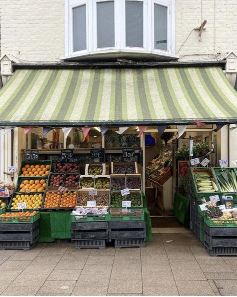 Vegetable Shop, Grocery Store Design, Future Shop, Fresh Market, Farm Shop, Farm Stand, Juice Bar, Shop Interior Design, Flower Farm