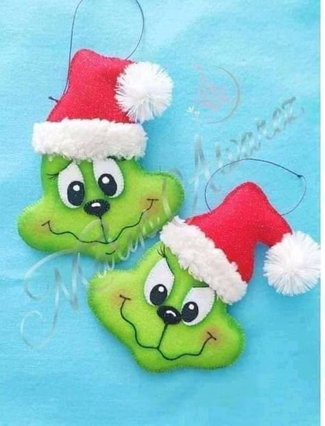 Diy Felt Christmas Ornaments, Art Coquillage, Grinch Christmas Decorations, Grinch Ornaments, Felt Crafts Christmas, Felt Christmas Decorations, Christmas Clay, Christmas Themes Decorations, Felt Christmas Ornaments