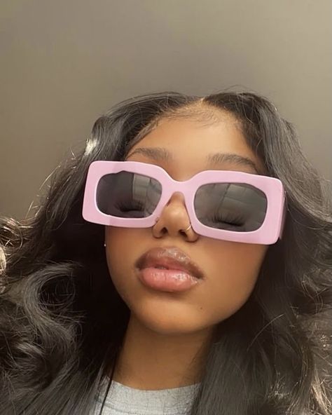 Baddie Shades, Fancy Wedding Dresses, Black Femininity, Alicia Keys, Stylish Glasses, Pink Sunglasses, Aesthetic Black, Girls With Glasses, Streetwear Fashion Women