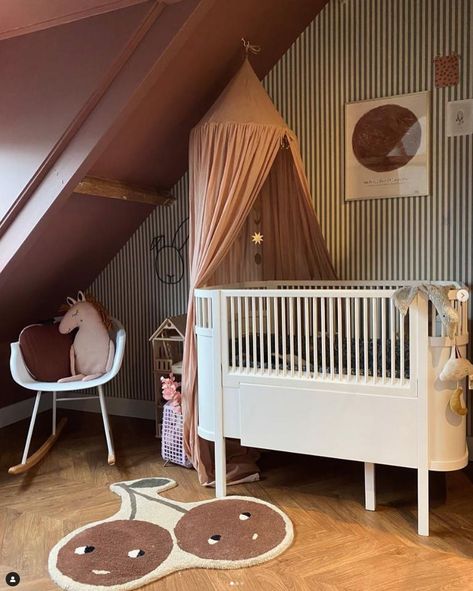 Warm colours and stripes in this nursery Yellow Stripe Nursery, Mauve And Mustard Nursery, Striped Nursery Walls, Nursery Guest Room, Striped Nursery, Stripped Wall, Warm Colours, Office Guest Room, Baby Organization