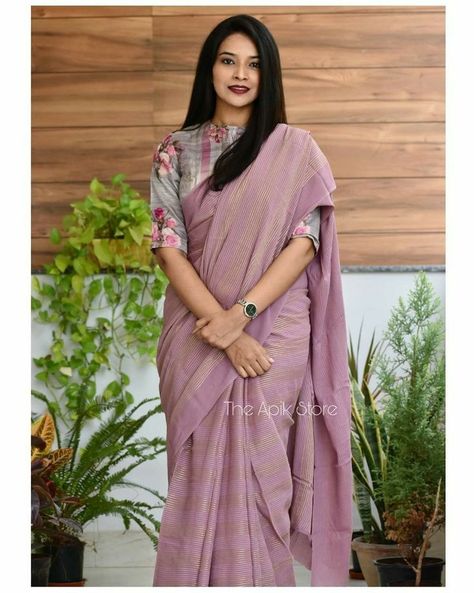 Saree Jacket Designs, Saree Jackets, Formal Saree, Cotton Saree Blouse Designs, Cotton Blouse Design, Simple Saree Designs, Sari Design, Saree Blouse Neck Designs, Cotton Saree Designs