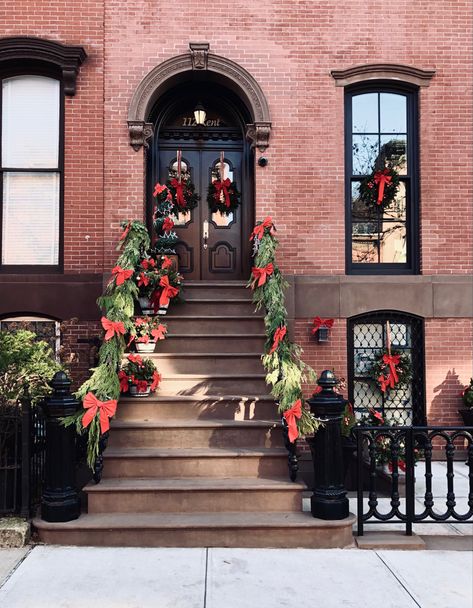 Stoop decoration season in full force! #nyc #brooklyn #brownstone #christmas #decorations #holidaydecor #holiday #winter #newyork #wreaths Brownstone Christmas Decor Outdoor, Brownstone Christmas Decor, Christmas Stoop Decor, Brownstone Christmas, Stoop Decor, Porch Christmas Decorations, Outdoor Christmas Decorations Lights, Joy Decorations, Brooklyn Brownstone