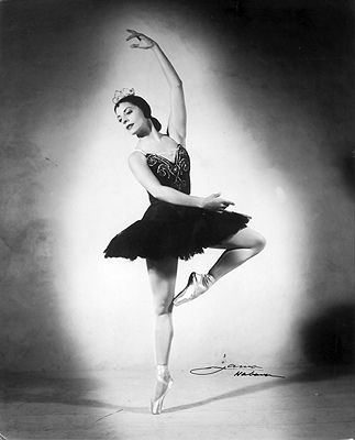 Alicia Alonso Prima Ballerina Assoluta. In her prime Maria Tallchief, Pancake Tutu, Latina Magazine, Isadora Duncan, Ballet Russe, Anna Pavlova, Prima Ballerina, Ballet Theater, Ballet Costumes