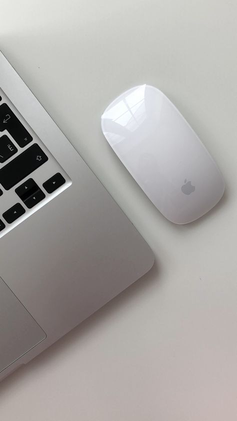 Tumblr, Macbook Mouse, Apple Mouse, Apple Ecosystem, Aesthetic Business, Handheld Devices, Business Graphics, Tech Aesthetic, Aesthetic White