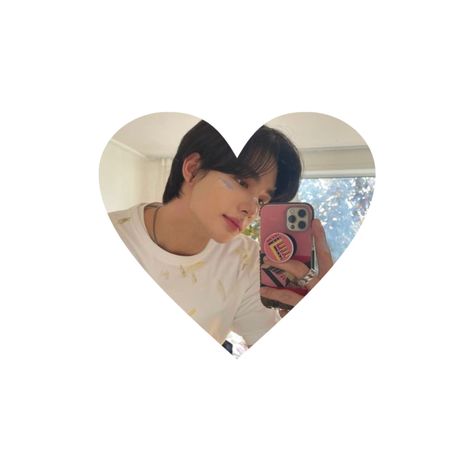 hyunjin heart icon #hyunjin #hearticon #icon #heart #kpop #skz Hyunjin Heart, K Pop Heart Icon, Skz Heart Ot8, Kpop Heart Icons, Skz Heart Icon, Heart Icons Kpop, Felix Heart Icon, Hyunjin Making Heart, Hyunjin Heart Icon