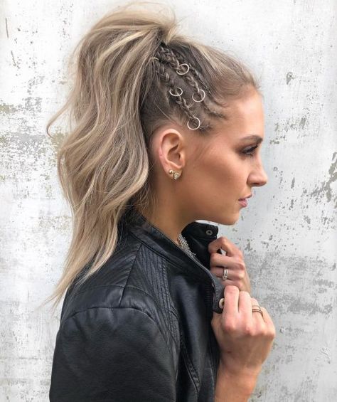 22 Examples of the Best High Ponytail Ideas You'll Ever See Best High Ponytail, High Ponytail Ideas, Ponytail Ideas, Weekend Hair, High Ponytail Hairstyles, Rock Hairstyles, Rave Hair, Styles Hairstyles, Fast Hairstyles