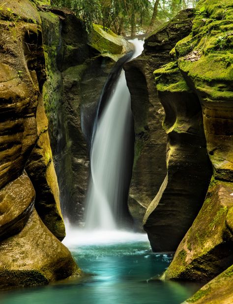 10 Photos That Will Convince You Hocking Hills Is Straight out of The Lord of the Rings Ohio Waterfalls, Ohio Hiking, Camping In Ohio, Hocking Hills State Park, Ohio Travel, Hocking Hills, House On The Rock, On The Road Again, Camping World