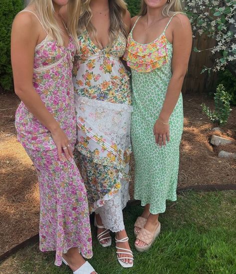 For Love And Lemons Rosalyn Maxi Dress, Italy Floral Dress, Princess Polly Floral Dress, For Love And Lemons Floral Dress, Texas Dress Outfits, Rosalyn Maxi Dress, Lemon Dress Aesthetic, For Love And Lemons Maxi Dress, Floral Maxi Dress Aesthetic