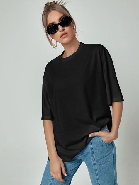 Crew Neck Drop Shoulder Oversized Tee | SHEIN USA Black Tshirt Outfit, Oversized Tee Outfit, Oversized Shirt Outfit, Oversize Tshirt Outfits, Shirt Design Template, Oversize Outfit, Outfit Oversize, T Shirt Design Template, Denim Art