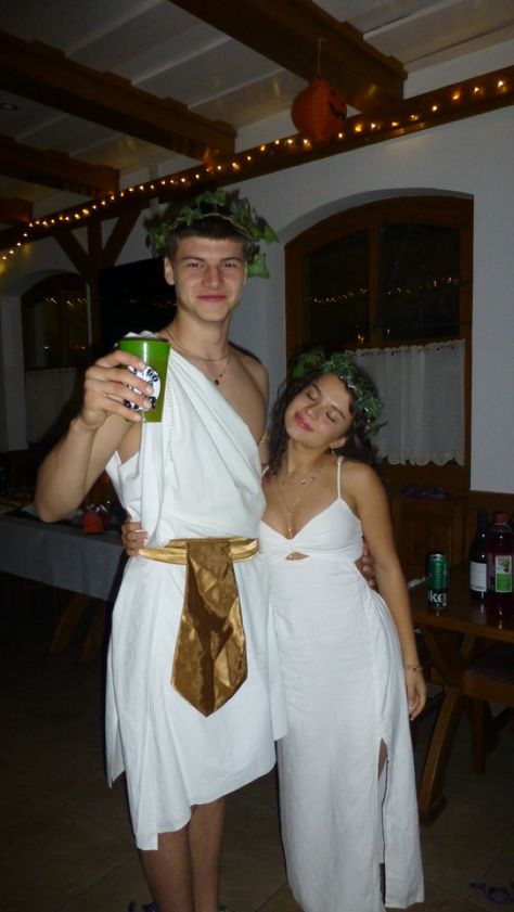 #halloween #halloweencostumeideas #couplehalloweencostumes #halloween2023 Greek Couples Costumes, Couple Halloween Costumes Greek Gods, Toga Couples Costumes, Greek Goddess And God Costume, Greek Costume Couple, Gladiator Couple Costume, Cleopatra Halloween Costume Couple, Goddess Couple Costume, Greek Gods Halloween Costume