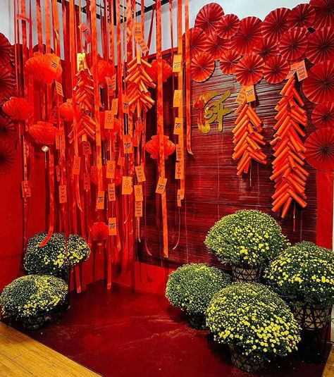 Asian Party Decorations, Long Wall Decor, New Year Backdrop, Chinese Holidays, Chinese Crafts, Chinese New Year 2020, Chinese New Year Decorations, Happy Lunar New Year, Chinese Year