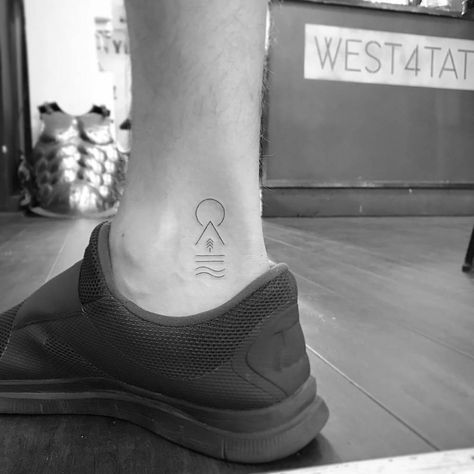 Sun, mountain, tree, land and water tattoo on the ankle. Small Nature Tattoo, Simbols Tattoo, Best Small Tattoos, Tattoo Sonne, Water Tattoo, Tattoo Trend, 4 Tattoo, Small Tattoos Simple, Cool Small Tattoos