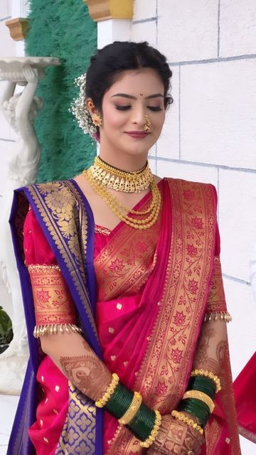 Maharashtrian Eye Makeup Look, Bridal Makeup Maharashtrian, Wedding Saree Maharashtrian, Marathi Bride Shalu Saree, Nauvari Saree Hairstyle Khopa, Mata Poojan Look For Bride, Navari Hairstyle Look, Nauwari Bride Saree, Maharashtrian Wedding Decoration