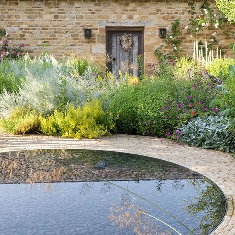 Small House Landscaping, Water Rill, Marcus Barnett, Shallow Pool, Steep Gardens, Garden Water Feature, Pool Water Features, Pond Water Features, Fence Landscaping