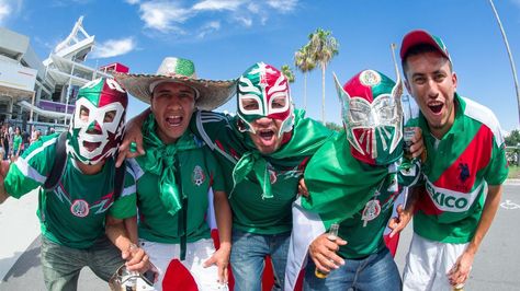 Team Chants, Mexico National Team, Mexico Soccer, Soldier Field, Soccer World, Gold Cup, Soccer Fans, Mexican Culture, Football Fans