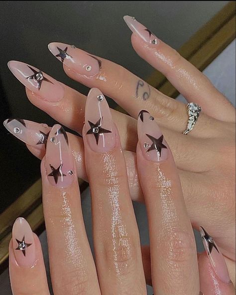 Music Festival Nails, Coachella Nails, Rock Star Nails, Rock Nails, Concert Nails, Nail Academy, Simple Acrylic Nails, Glow Nails, Star Nails