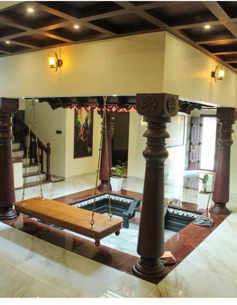 Indian Bungalow, Traditional House Design, Chettinad House, Classic House Interior Design, Skylight Design, Wooden Pillars, India Home Decor, House Interior Design Styles, Courtyard House Plans