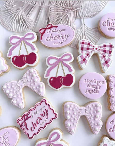 Coquette Cookies Aesthetic, Cherry Baby Shower Cookies, Birthday Cookies Aesthetic, Cherry Cookies Decorated, Cherry Decorated Cake, Red Sugar Cookies, Coquette Cookies, Toddler Birthday Party Themes, Paris Cookies