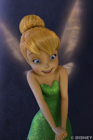 Tinkerbell is overjoyed to see a young Wendy Darling's reaction to her repaired music box dancer. :) Tinkerbell Characters, Tinkerbell 3, Tinkerbell Wallpaper, Tinkerbell Movies, Tinkerbell Pictures, Tinkerbell Fairy, Tinkerbell And Friends, Tinkerbell Disney, Tinkerbell Fairies