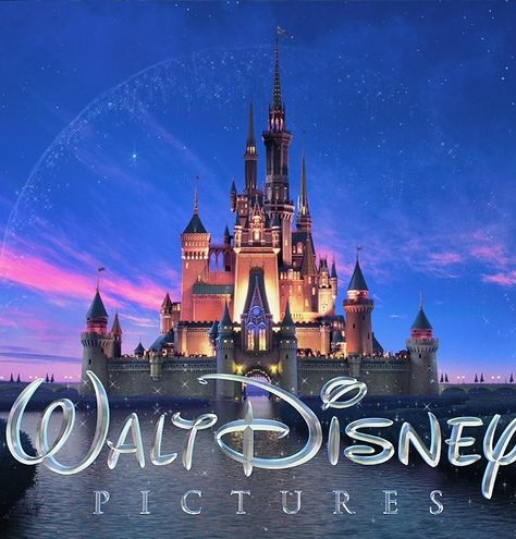 You got: Sleeping Beauty's castle! You are graceful and sweet, just like your castle. Which Disney Castle Should You Live In? Dunia Disney, Foto Disney, Animation Disney, Disney Logo, Wallpaper Disney, Film Disney, Christopher Robin, Star Destroyer, Julie Andrews