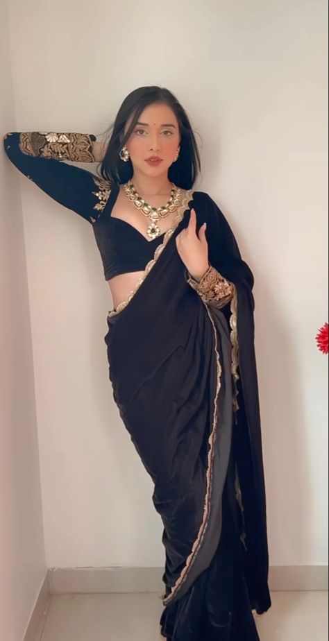 Black Saree Party Wear, Cotton Saree Blouse Designs, Saree Wearing Styles, New Saree Blouse Designs, Fashionable Saree Blouse Designs, Fancy Sarees Party Wear, Draping Fashion, Indian Saree Blouses Designs, Pakistani Fancy Dresses