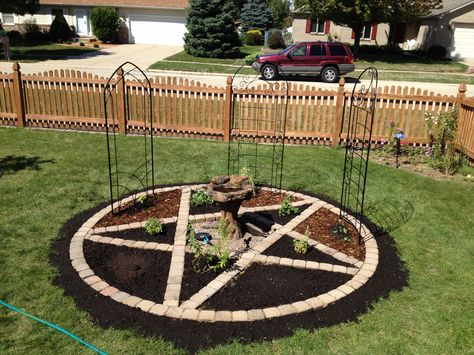 I would likely choose to layout my Pentacle garden bed as either a raised/tiered bed or with wider, walkable lines. I like the idea of keeping the lines visible, but on a larger scale it would be an ideal layout for a 3 sisters garden of corn, beans, and squash. Witchy Garden, Goth Garden, Backyard Garden Layout, Gothic Garden, Witch Garden, Garden Types, Garden Yard Ideas, Garden Bed, Garden Layout