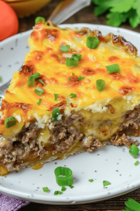 Impossible Cheeseburger Pie Cheesey Recipes, Impossible Cheeseburger Pie, Impossible Cheeseburger, Dinner Pie, Impossible Pies, Hamburger Pie, Casserole Beef, Homemade Bisquick, Homemade Balsamic Vinaigrette