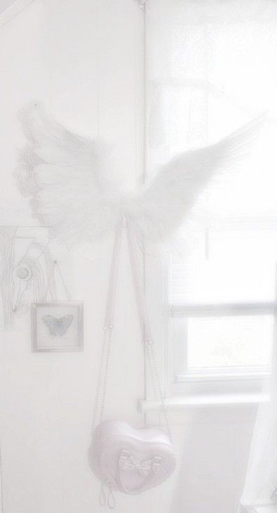 White Angel Wallpaper, Angel Core Wallpaper, Angelcore Aesthetic Wallpaper, White Coquette Wallpaper, White Angel Aesthetic, Dollcore Wallpaper, Angel Iphone Wallpaper, Angelic Wallpaper, White Astetic Background