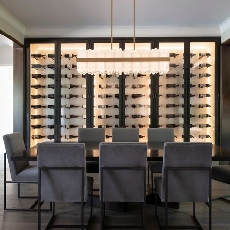 Dining Room Wine Wall, Wine Cellar Modern, Wine Cellar Wall, Wine Room Design, Glass Wine Cellar, Wine Closet, Home Wine Cellars, Cellar Design, Modern Rustic Homes