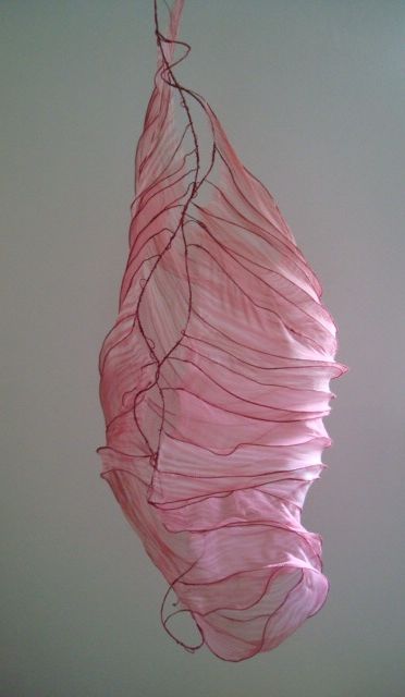 torso by gretchen bettes Soft Sculpture, Textile Sculpture, A Level Art, Ap Art, Wire Sculpture, Sculpture Installation, Paper Sculpture, Wire Art, Fabric Art