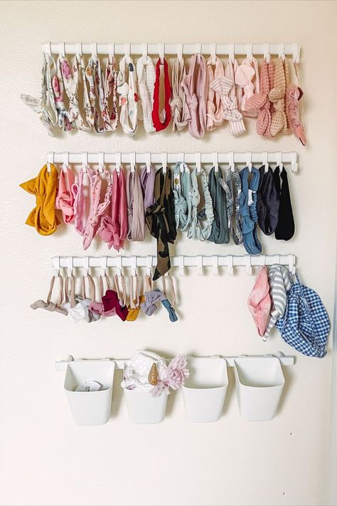 Ikea Bow Organizer, Ikea Sunnersta, Bow Organization, Nursery Hacks, Fairy Nursery, Ikea Nursery, Hair Bow Organizer, Hack Ikea