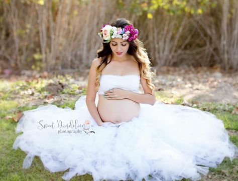 Maternity photography, tutu Maternity Tutu, Maternity Studio Photoshoot, Fox Photos, Maternity Photoshoot Outfits, Maternity Studio, Maternity Inspiration, Maternity Dresses For Photoshoot, Maternity Photography Poses, Studio Photoshoot