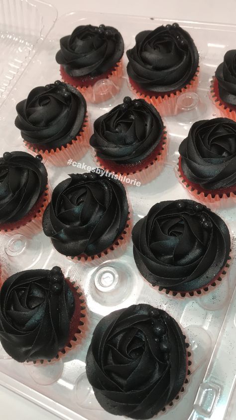 Black Rosettes Red Velvet Cupcakes Black Red Velvet Cupcakes, Black Cake Red Velvet, Red Velvet Cupcakes With Black Frosting, Red Velvet Cake Black Frosting, Cupcakes With Black Frosting, Goth Birthday Cupcakes, Dark Moody Cupcakes, Dark Red Cupcakes, Black Cupcakes Wedding