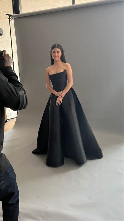 Debut Gowns, Classy Prom Dresses, Oscar Dresses, Prom Dress Inspiration, Pretty Prom Dresses, Grad Dresses, Prom Outfits, Reception Dress, Ball Dresses