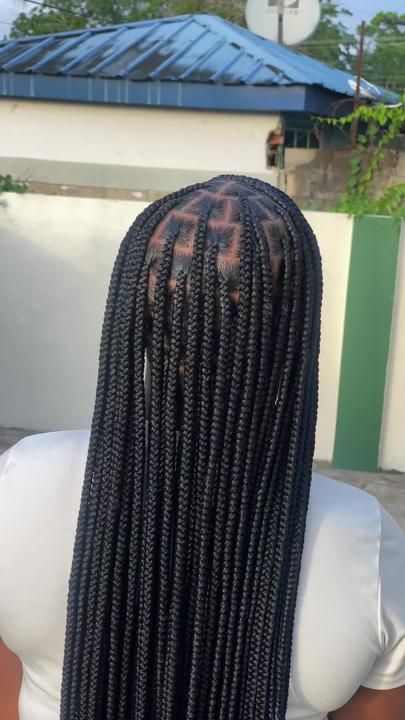 Semi Medium Knotless Braids, Full Small Knotless Braids, Knotless Braids Sizes, Types Of Knotless Braids, Smedium Knotless With Curled Ends, Braids Size Chart, Smedium Knotless Braid Parting, Knotless Braids Small Medium, Regular Knotless Braids