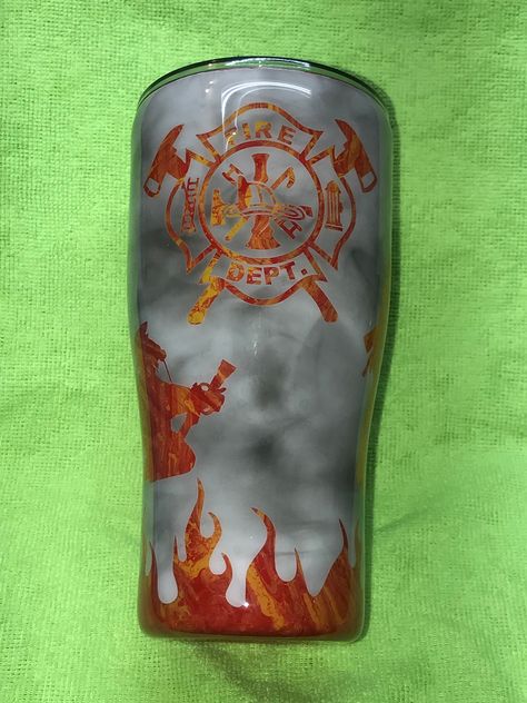 Tumbler Epoxy Ideas, Firefighter Tumbler Ideas, Custom Tumblers For Men, Epoxy Tumbler For Men, Mens Tumblers, Epoxy Cups Ideas, Tumble Cups, Cups Cricut, Firefighter Cups