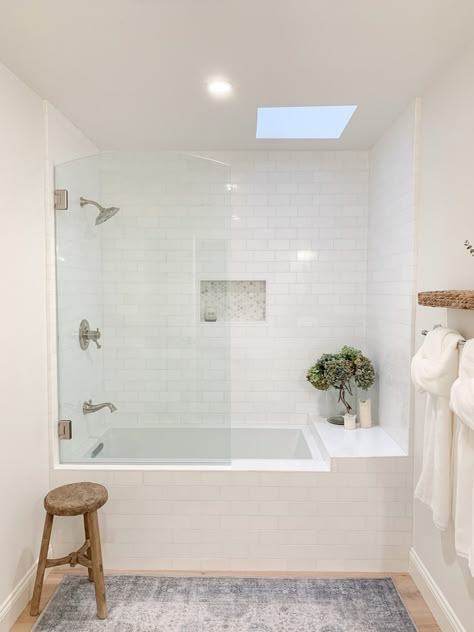 Shower Ledge, Tub Shower Combo Remodel, Bathroom With Shower And Bath, Tub Bathroom Ideas, Shower Bath Combo, Small Bathroom With Tub, Bathroom Tub Shower Combo, Tub To Shower Remodel, Bathroom Redecorating