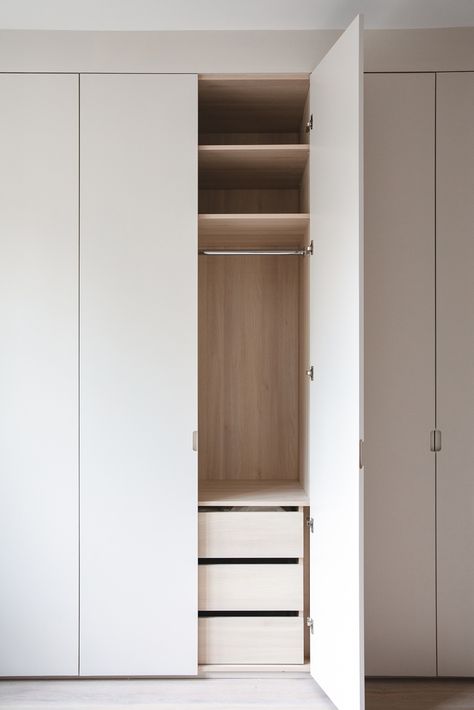 Gallery of NAN Residence / FOF Studio - 21 Scandinavian Closet, Minimal Closet, Oak Timber Flooring, Bedroom Built In Wardrobe, White Washed Oak, Modern Closet, Wardrobe Interior Design, Build A Closet, Wardrobe Design Bedroom