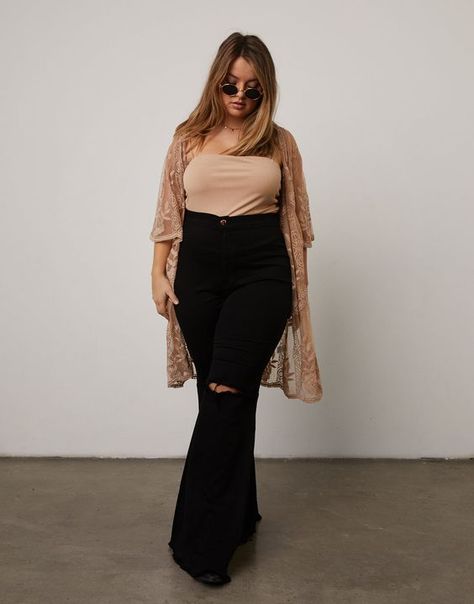 20 Stylish Plus Size Fall Outfits for 2024: Casual, Work, and Cute Ideas for Every Occasion Clothes In Your 40s For Women, Plus Size Salon Outfit, Long Sheer Cardigan Outfits, Plus Size Sheer Dress Outfit, Boho Hippy Outfits Plus Size, Plus Rodeo Outfit, Short Plus Size Fashion Work Outfits, Plus Size Rome Outfits, Winery Outfit Spring Plus Size