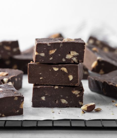 Chocolate Hazelnut Fudge Hazelnut Candy Recipes, Hazelnut Fudge, Eagle Brand Recipes, The Best Fudge, Candy Cookies Recipes, Evaporated Milk Recipes, Best Fudge, Nutella Fudge, Citrus Recipes